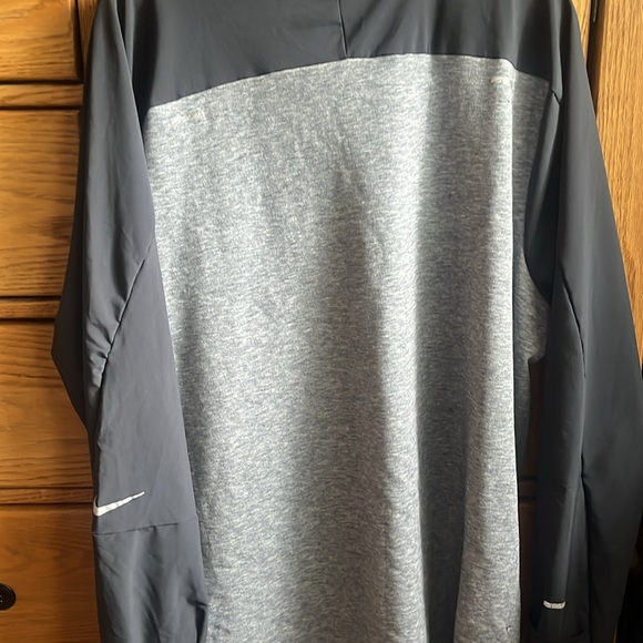 Nike running division long sleeve shirt - Picture 5 of 7